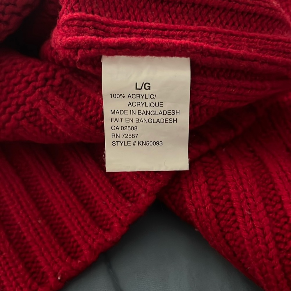 Red sweater🍒 - Picture 6 of 9